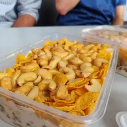 Royal Areeka with Cream